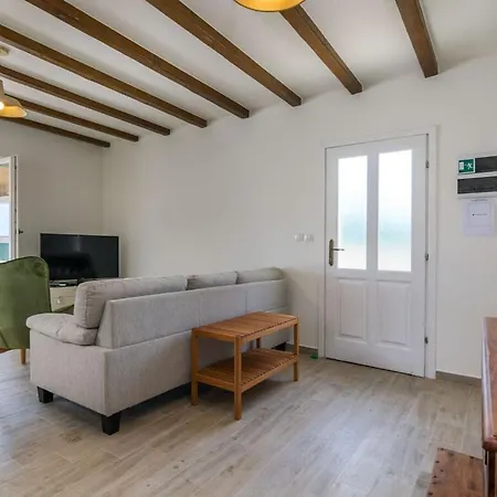 Jozefina Comfortable Villa