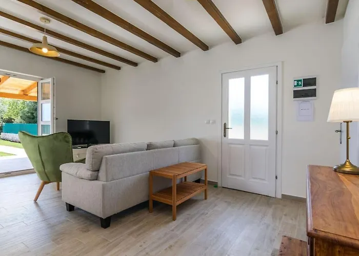 Jozefina Comfortable Villa