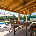 Jozefina Comfortable Villa