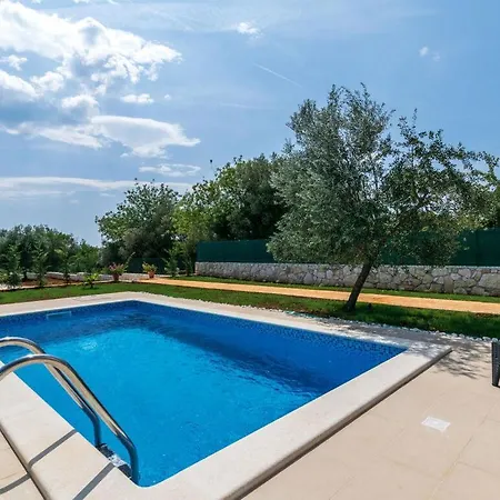 Jozefina Comfortable