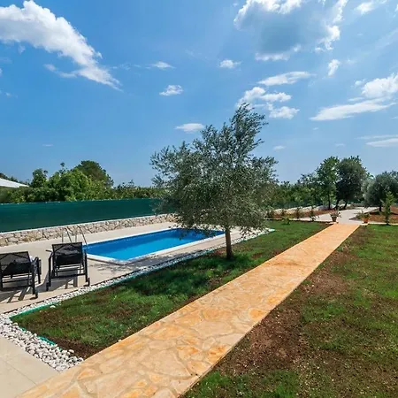 וילה Jozefina Comfortable