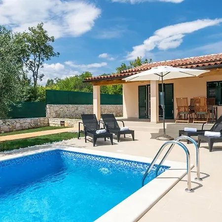 Jozefina Comfortable